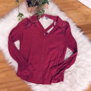 Charlotte Ruse Lace Button Down Magenta Size M